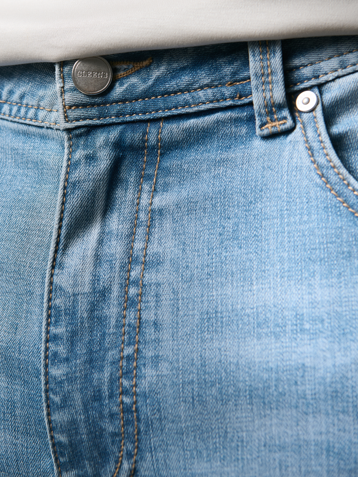 Straight Leg Denim Jeans Light Blue