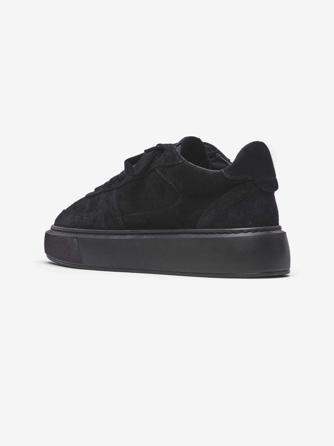 Court Trainer Triple Black Suede